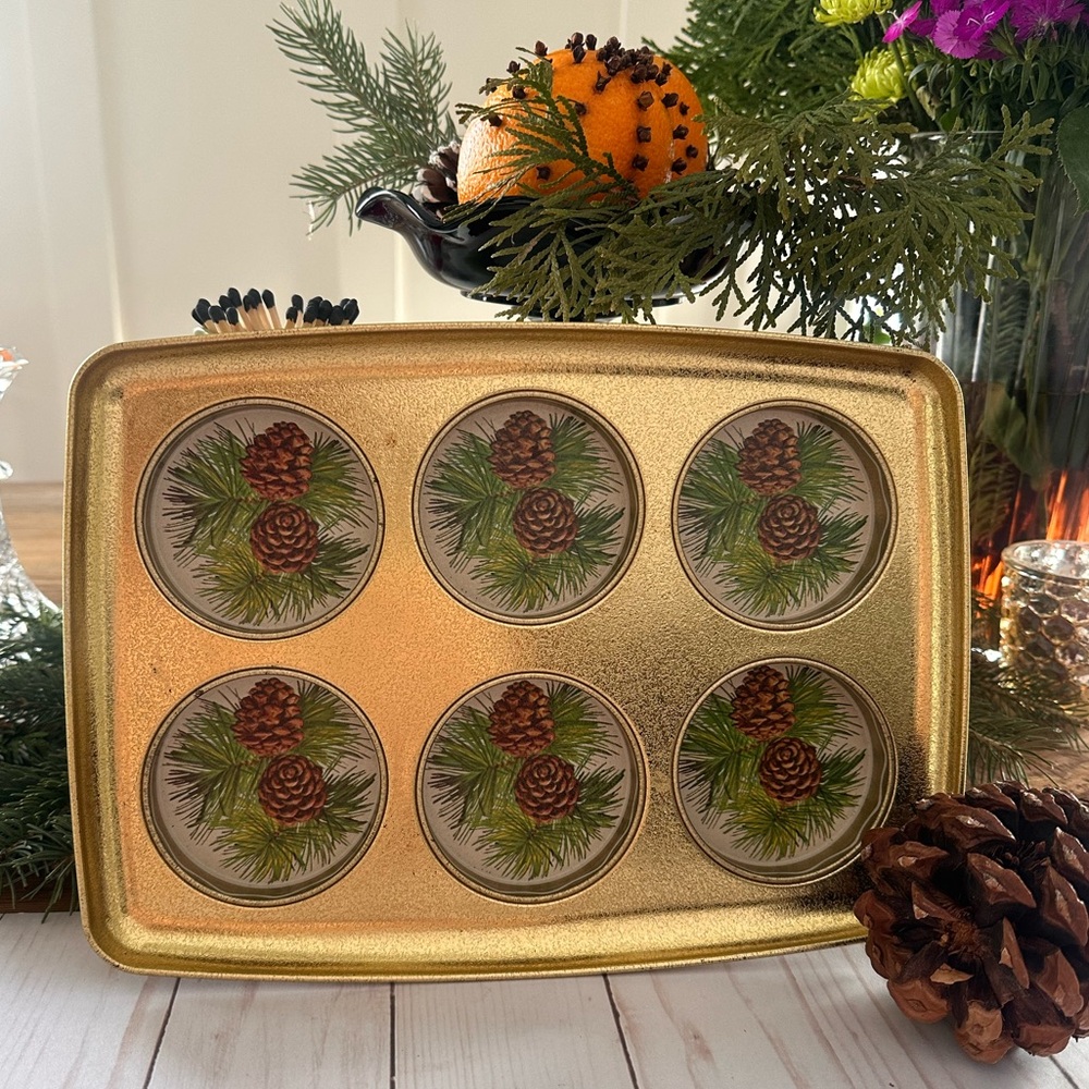 Gold Pinecone Coaster Set